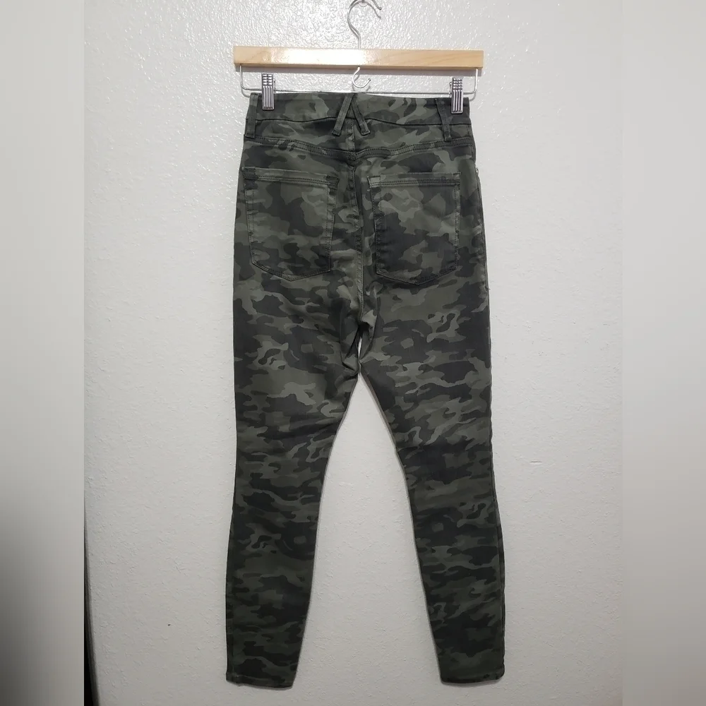 GOOD American Good Waist Camo Skinny Jeans High Rise Size, 6/28